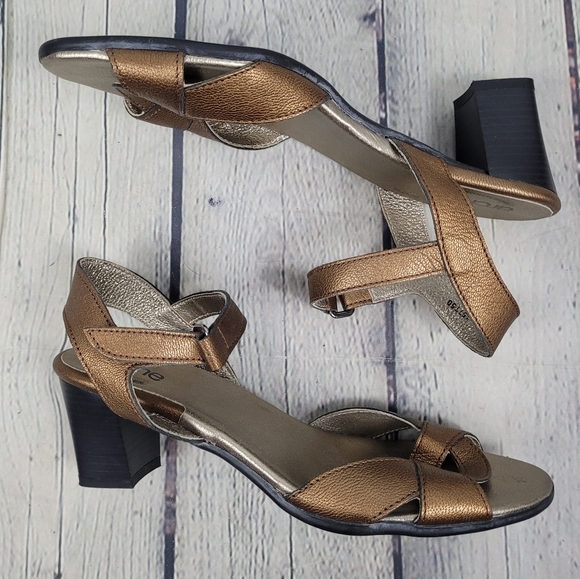 ARCHE | metallic leather open toe strappy heeled sandals - Picture 2 of 12